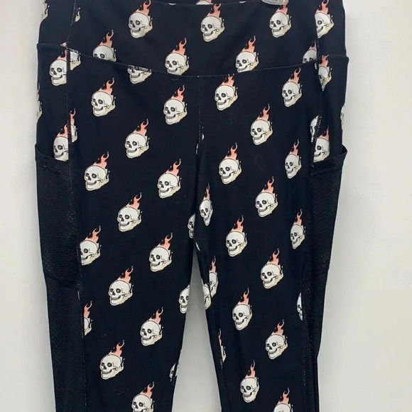 Torrid Active Leggings Athletic Pants Pockets Skull Flames Black Plus Size 2X - Picture 7 of 12